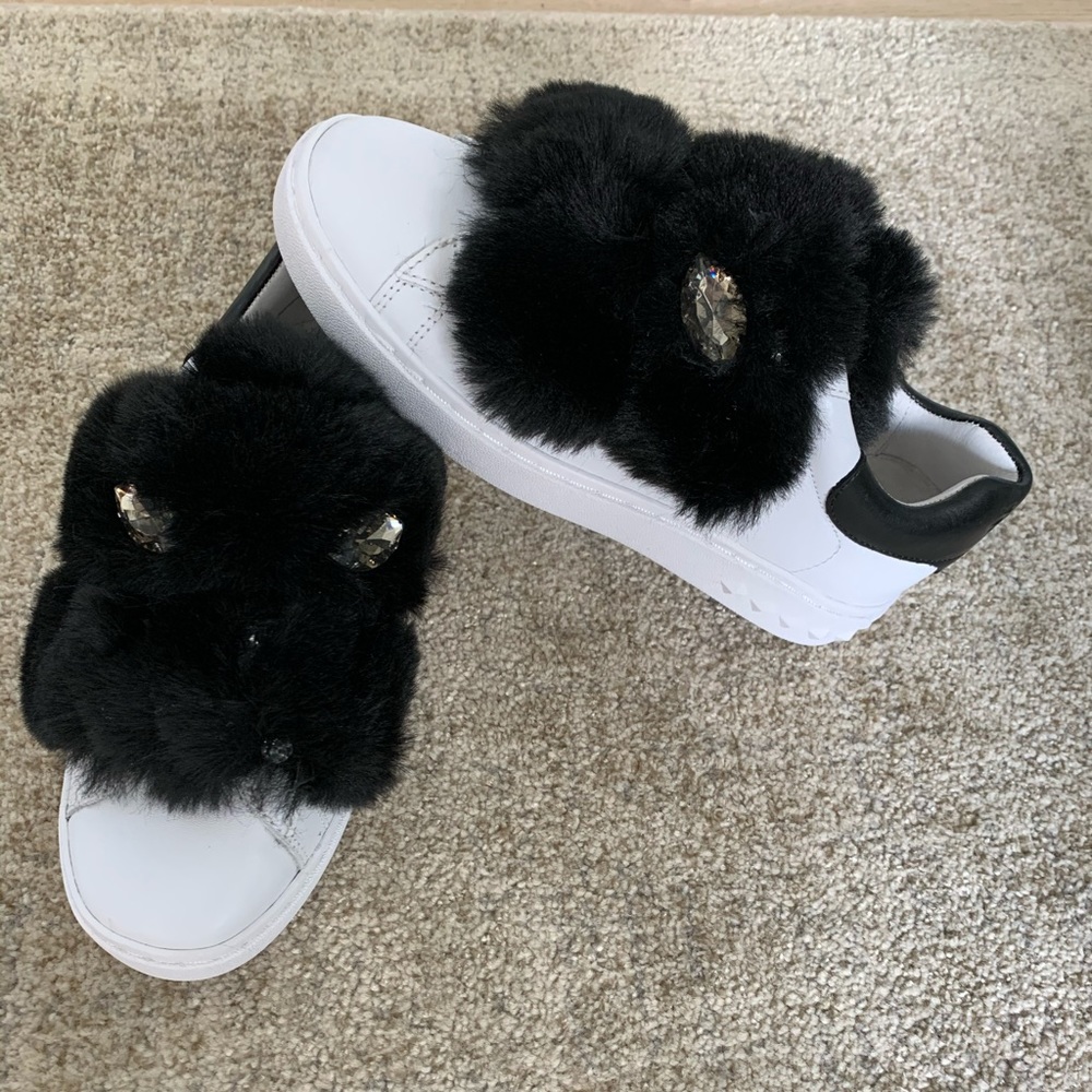 NEW Ash Fur Rhinestone “Panda” Sneakers, 5